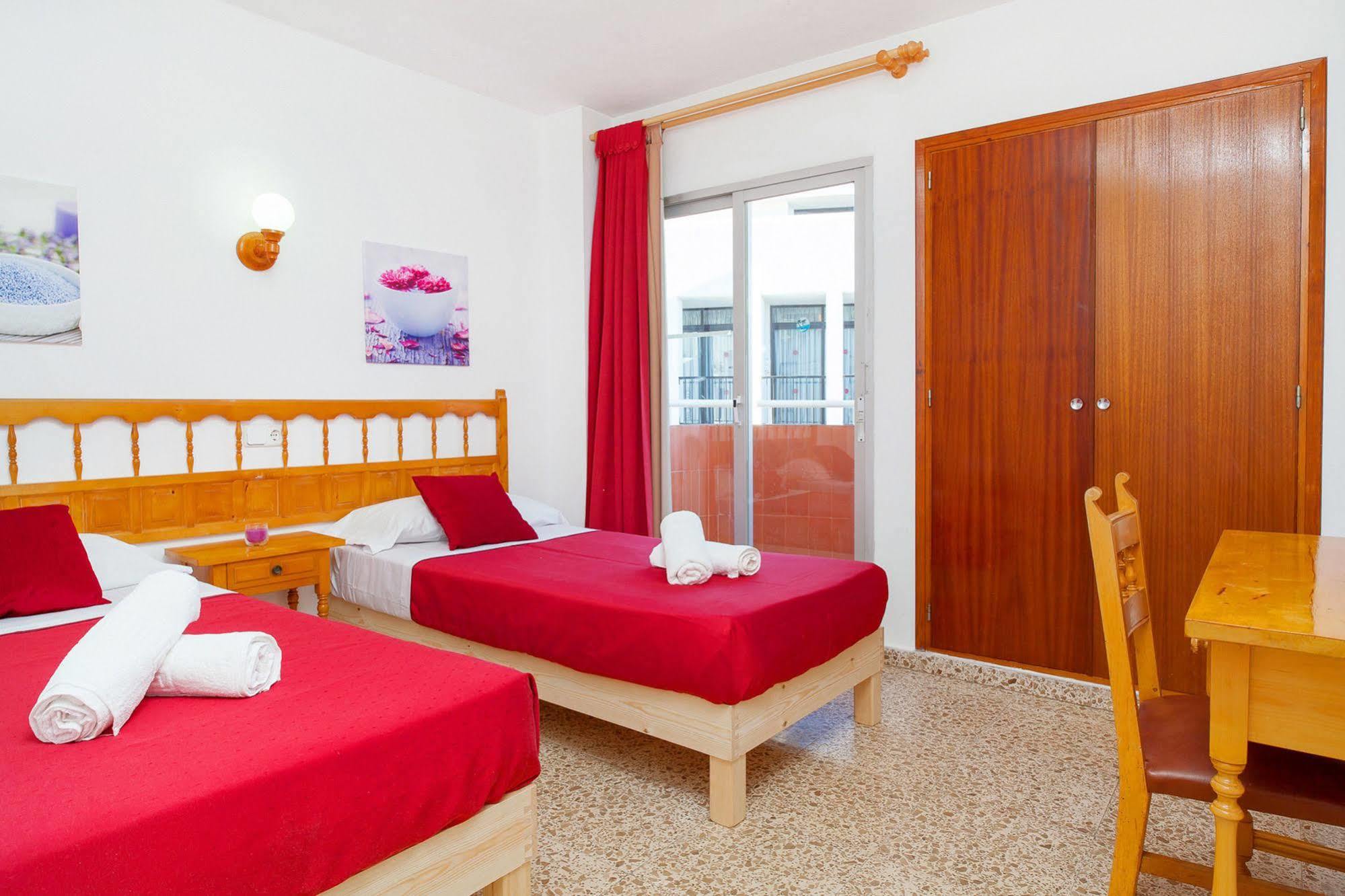 Apartamentos Puet サンアントニオアバド エクステリア 写真