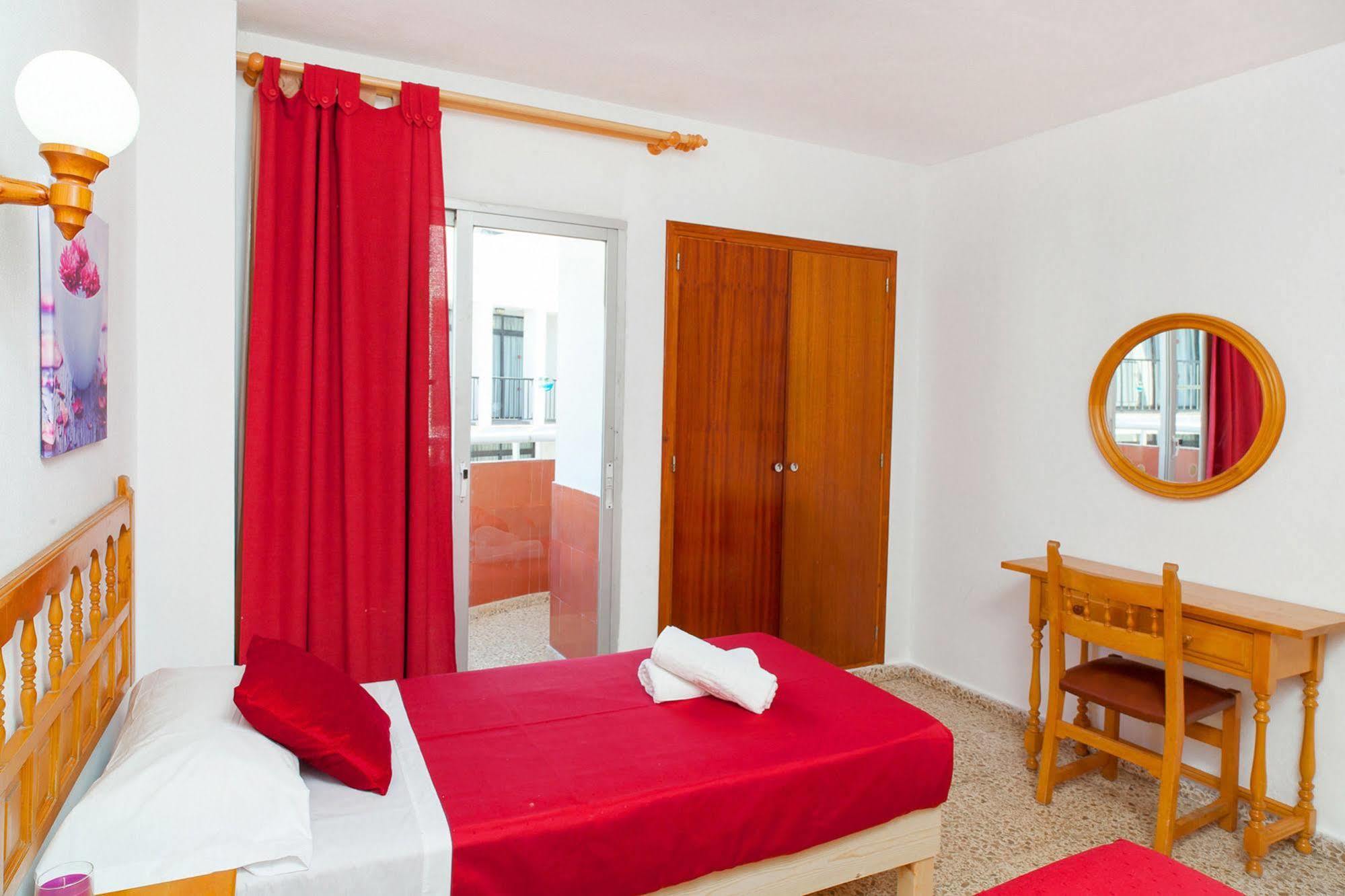 Apartamentos Puet サンアントニオアバド エクステリア 写真